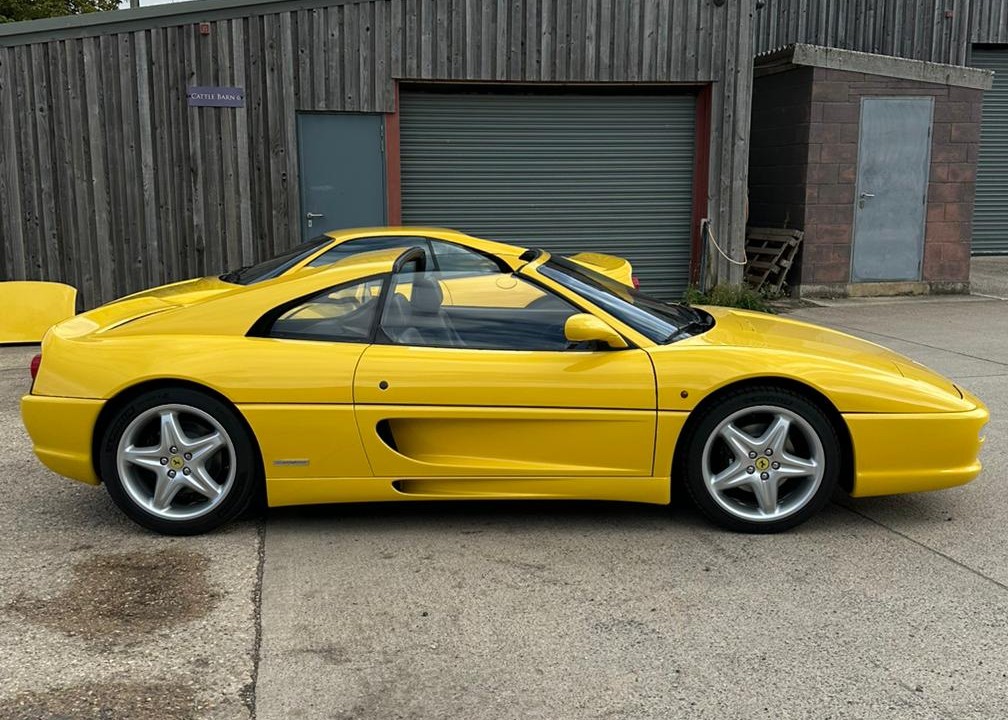 Ferrari F355 GTS 6-spd, Giallo Modena/Nero