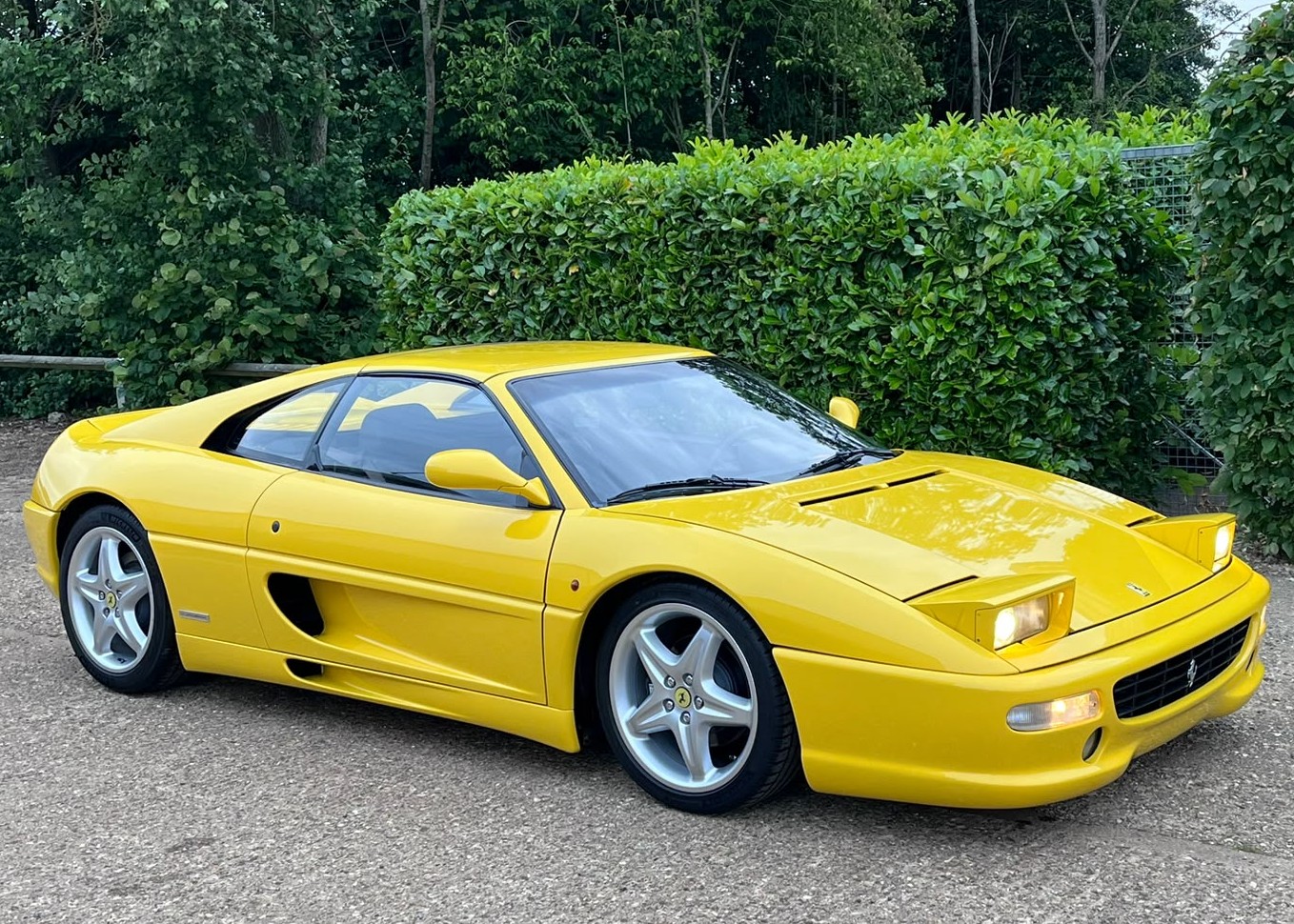 Ferrari F355 GTS 6-spd, Giallo Modena/Nero